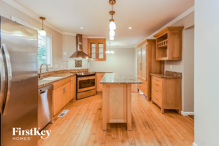 Building Photo - 2417 Quaker Landing Rd