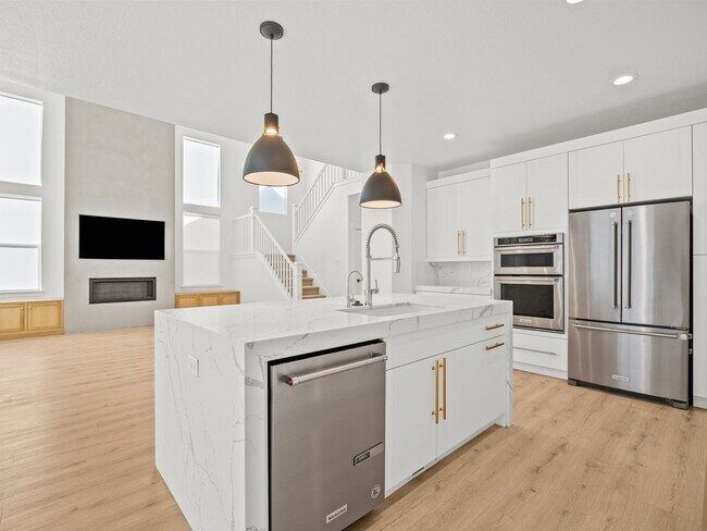 Building Photo - 5 Bed / 3.5 Bath Home in Saratoga Springs – Spacious Living Near Utah Lake