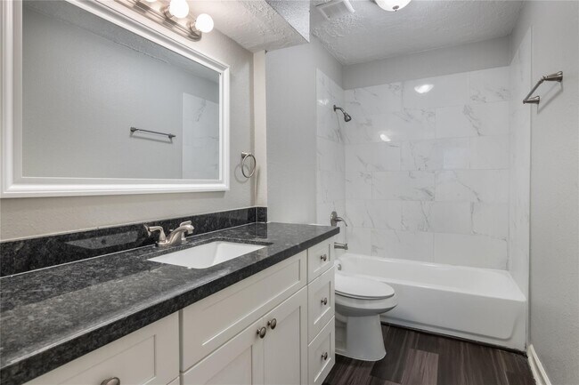 Building Photo - 12757 Lake Conroe Hills Dr