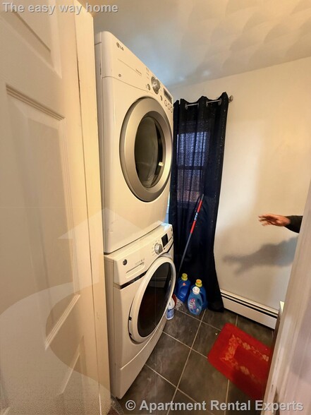 Building Photo - 87 Bradford St