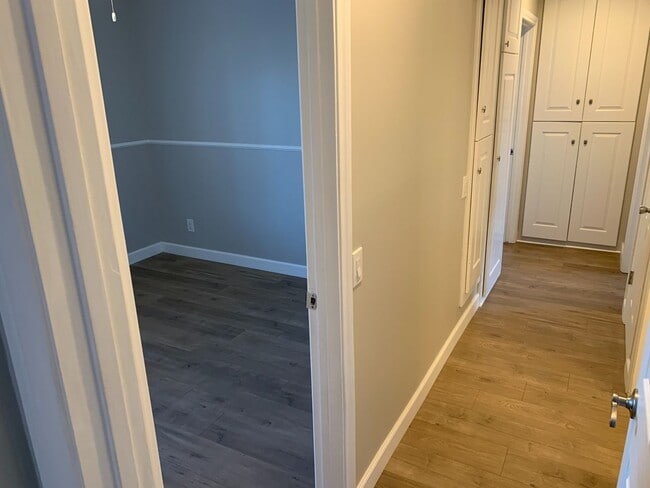 Building Photo - Newly Remodeled 3 Br 2 Ba Home in West Hills