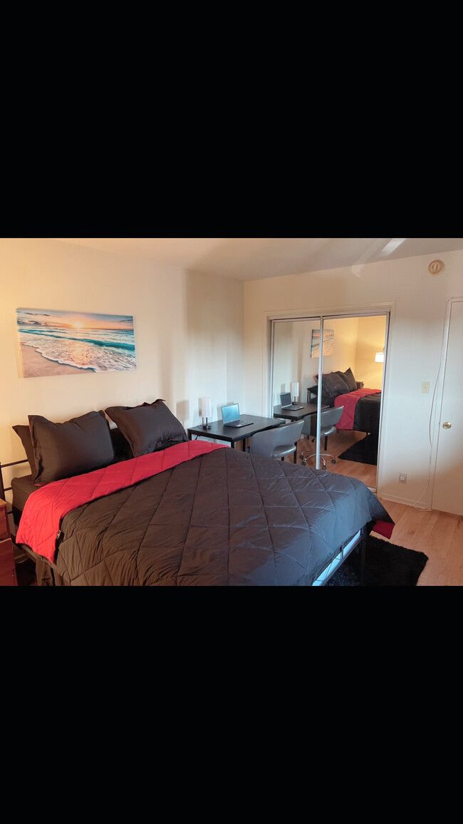 Furnished Room - 1424 Colby Ave