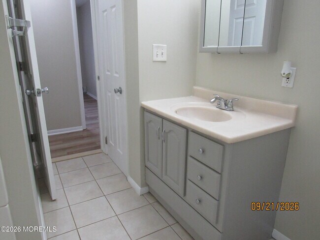 Building Photo - 255 Dogwood Ln