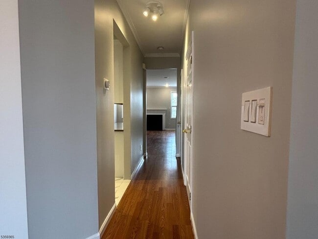 Building Photo - 450 Hartford Dr