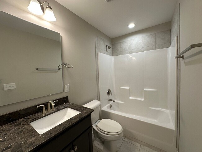 Building Photo - 5233 Debut Ave