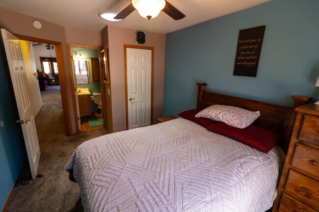 Building Photo - Sugarloaf Cutie