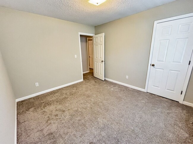 Building Photo - 1497 Chaseway Cir