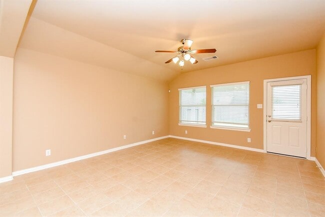 Building Photo - 26923 Glacier Creek Dr