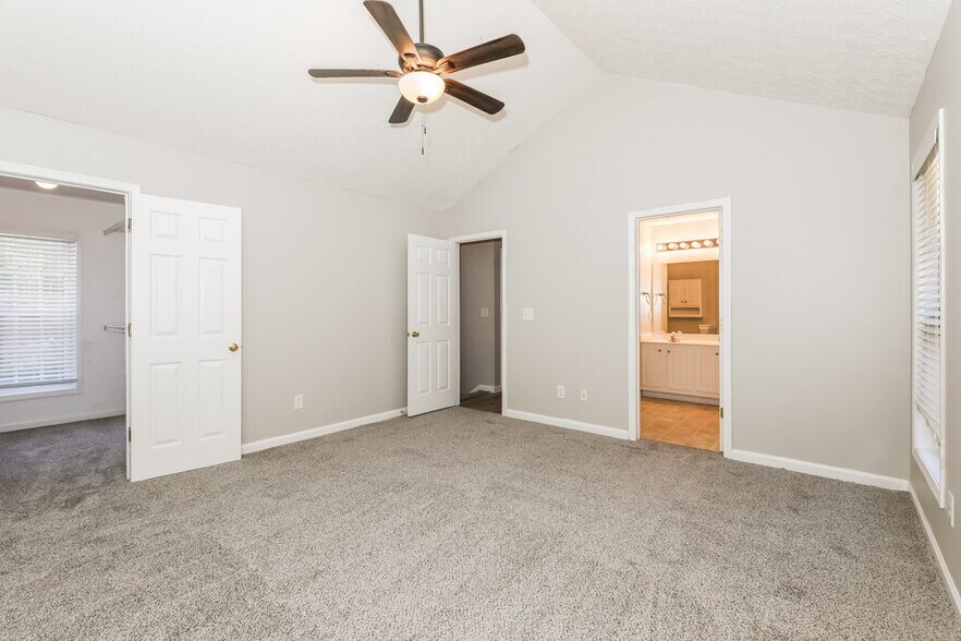 Building Photo - 145 Alessie Dr