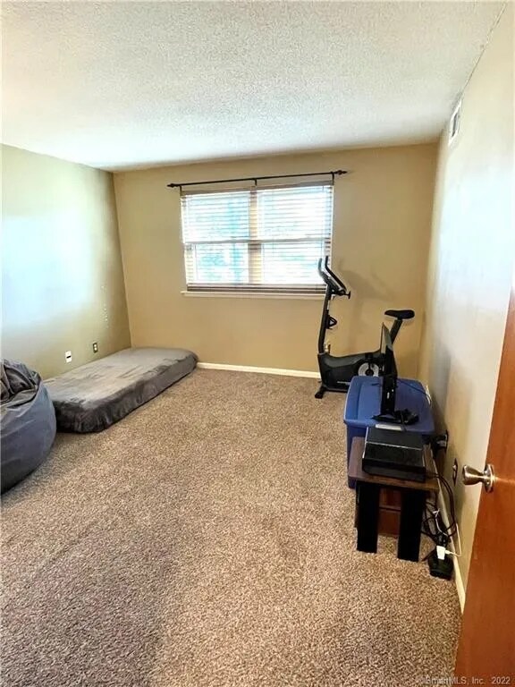 Building Photo - 1611 Twin Circle Dr