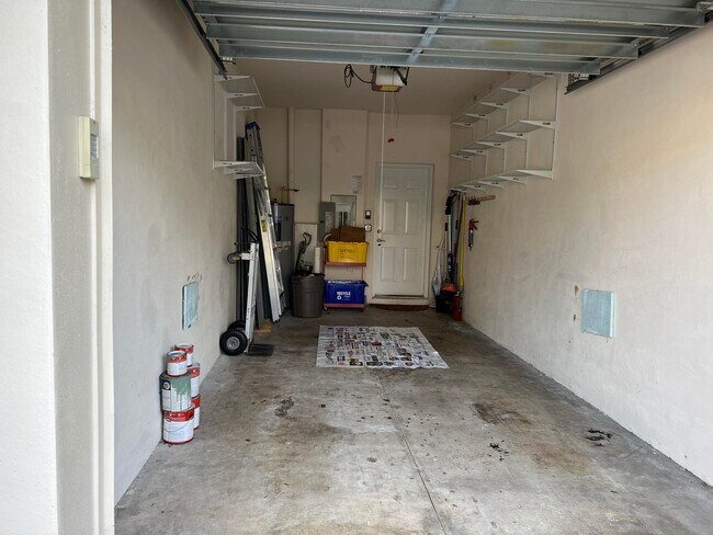 Building Photo - 4991 Bonsai Cir