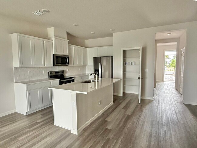 Building Photo - 12938 SW Forli Wy
