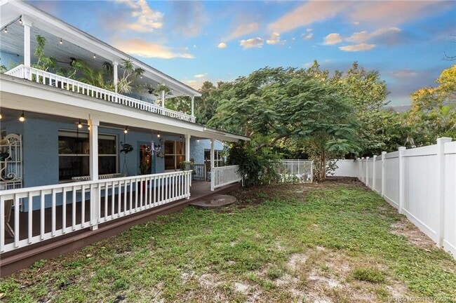 Building Photo - 508 SE Balboa Ave