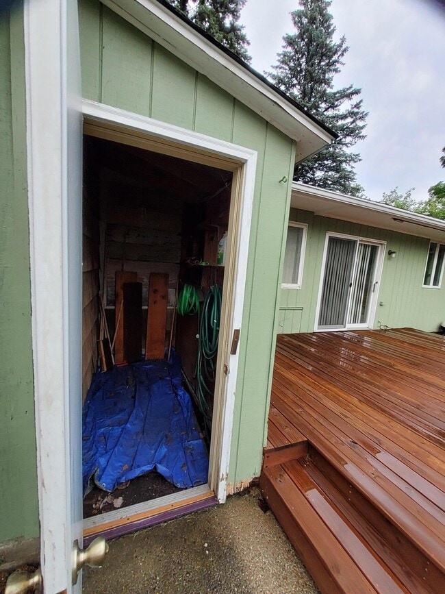 Building Photo - 2828 Packard St