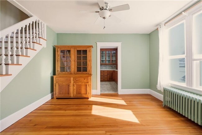 Building Photo - 7 Warner Pl