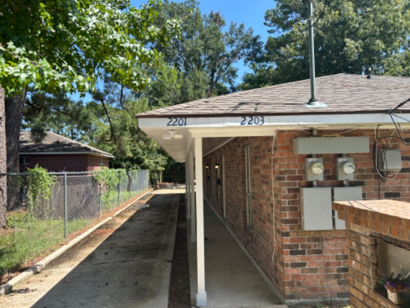 Building Photo - 2201-2203 Fairchild St