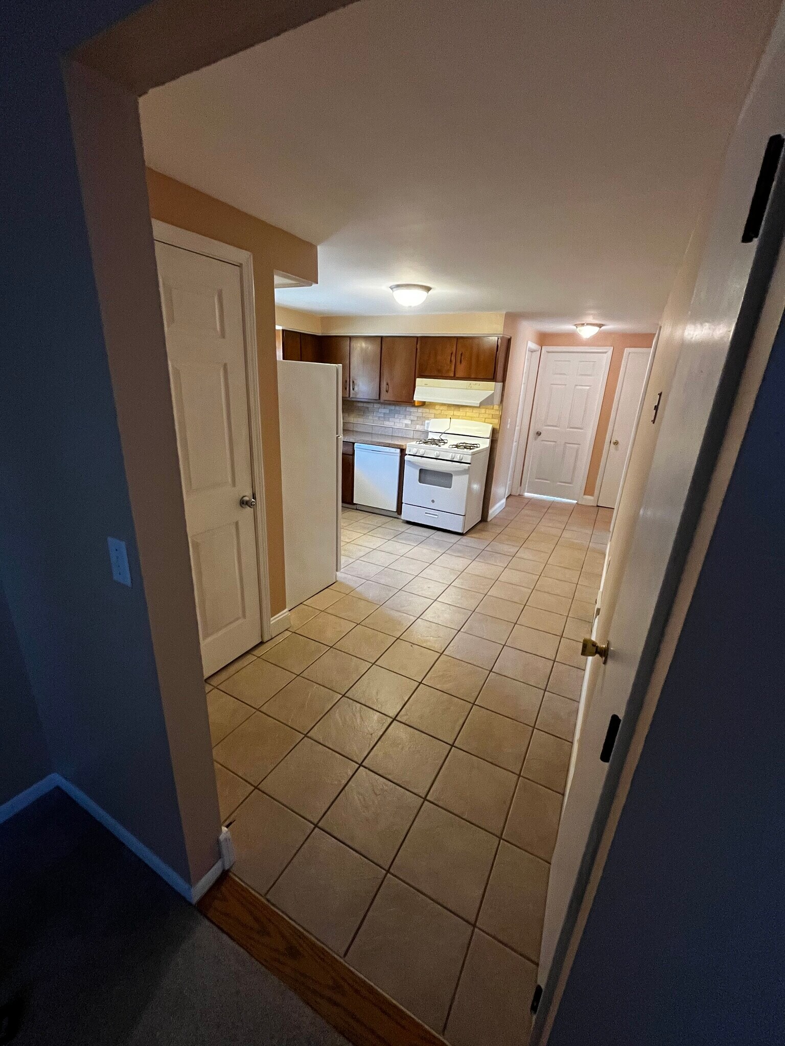 Building Photo - 51 N Seine Dr