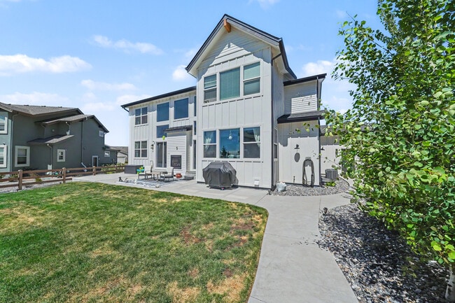 Building Photo - 6339 Knapp Dr