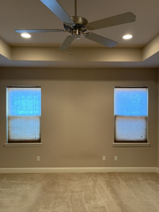 Building Photo - 1194 Paradise Loop