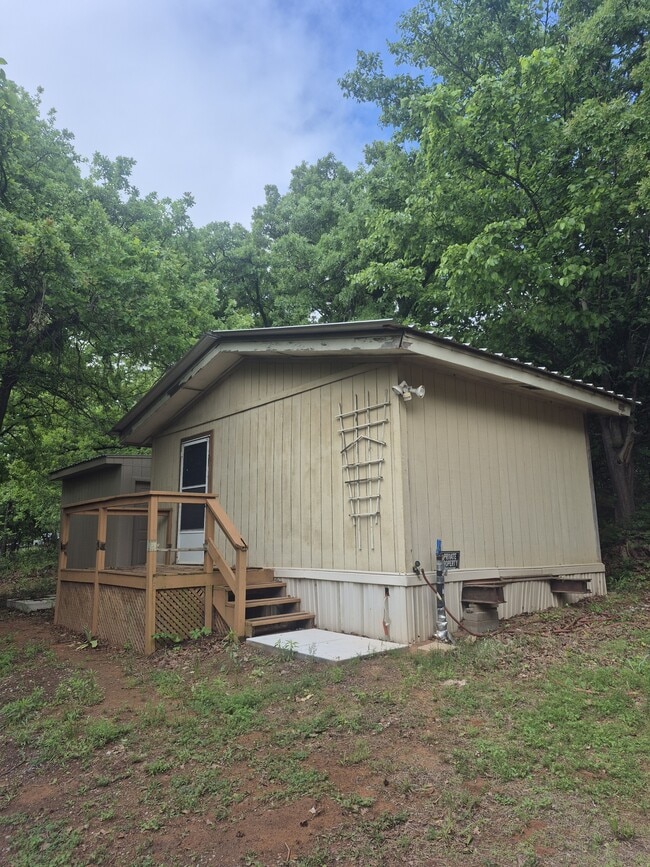 Building Photo - 4012 Nora Dr