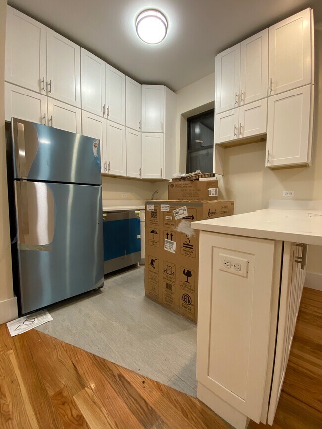 KITCHEN - 134 W 80th St