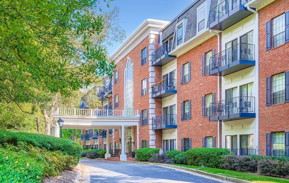 Building Photo - 2921 Lenox Rd NE