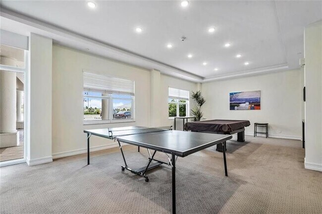 Building Photo - 1 Las Olas Cir