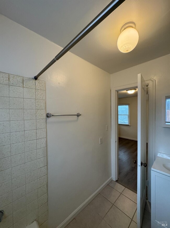 Building Photo - 318 Capitol St