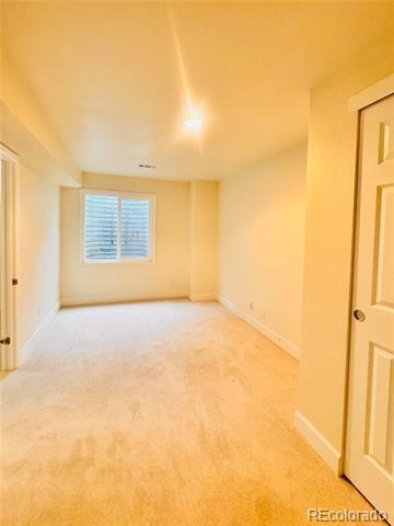 Building Photo - 9633 E Caley Cir