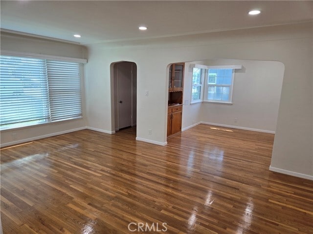 Building Photo - 14001 Dunrobin Ave