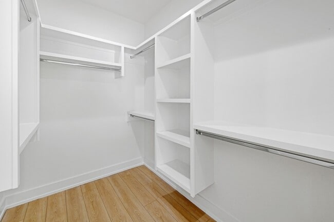 Building Photo - 1008 Fontaine Dr