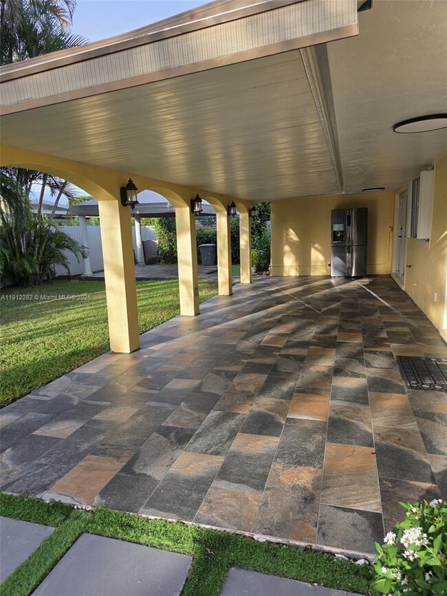 Building Photo - 8090 W 18th Ct