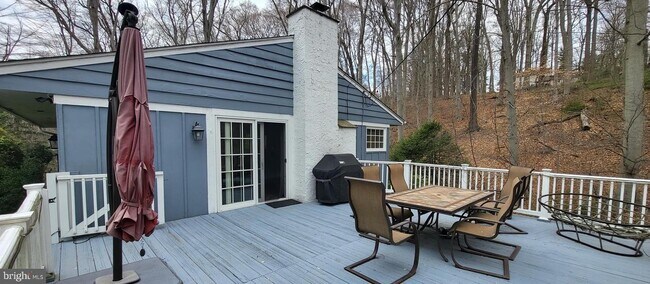 Building Photo - 1235 Hunt Club Ln
