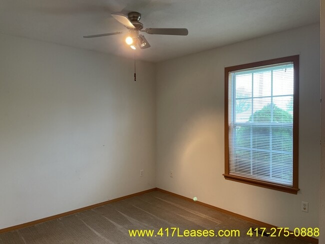 Building Photo - 1713 Windmill Way