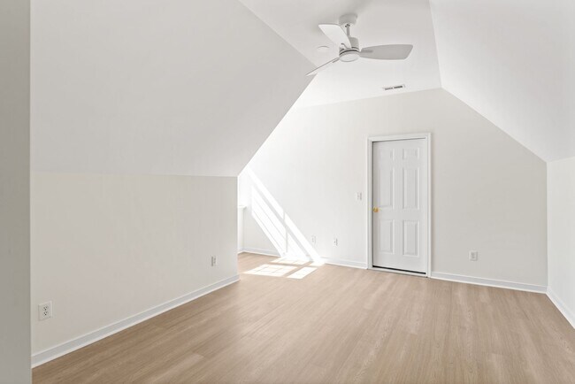 Building Photo - 4990 Lake Tree Ln