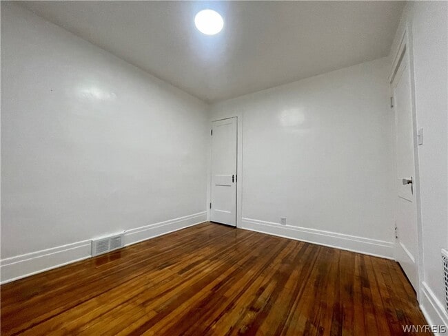 Building Photo - 434 23rd St