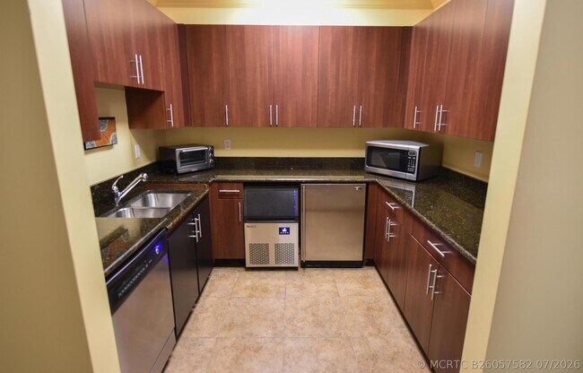 Building Photo - 4907 Midtown Ln