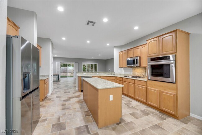 Building Photo - 2130 Fort Halifax St