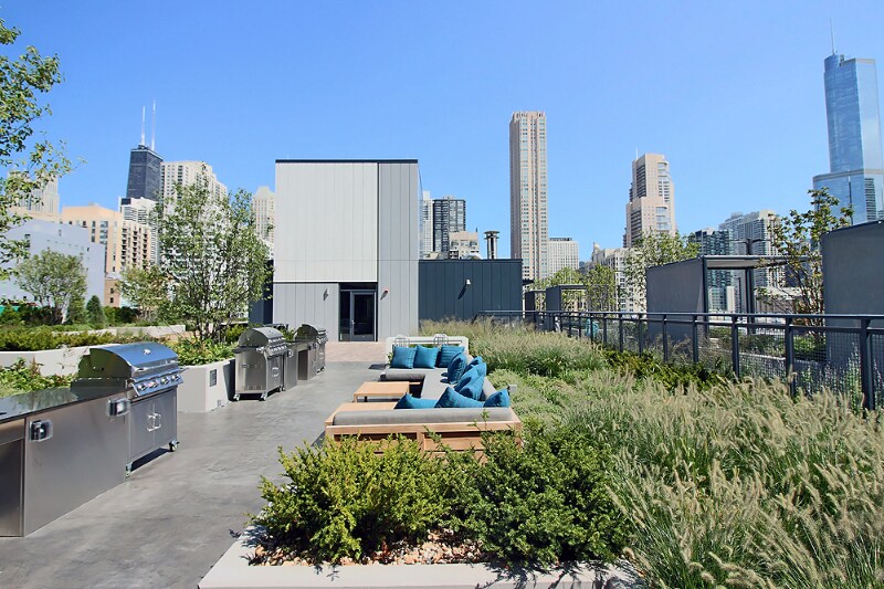 Building Photo - 209 W Ontario St