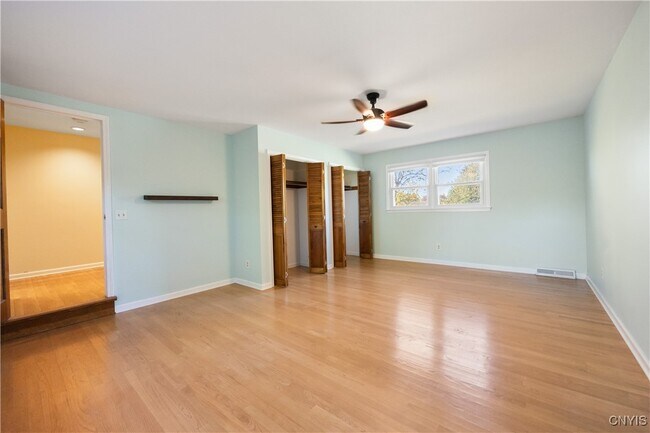Building Photo - 8178 Old Sunridge Dr