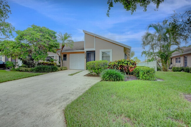 Building Photo - 8089 Springtree Rd