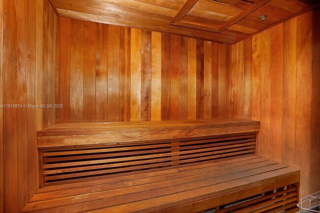 Building Photo - 2665 SW 37th Ave