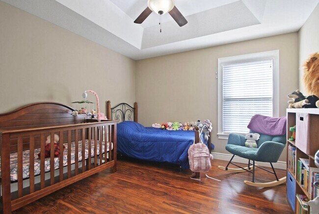 Building Photo - 1908 Lasso Cir