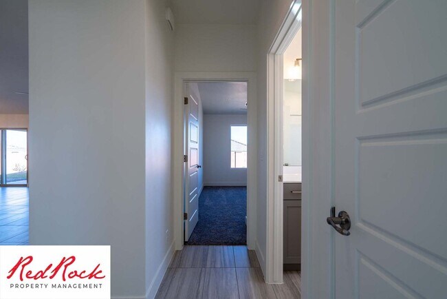 Building Photo - Incredible 3 Bedroom, 2 Bathroom Property ...