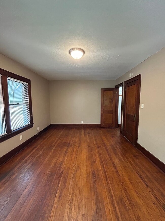 Building Photo - 1417 N 31st St