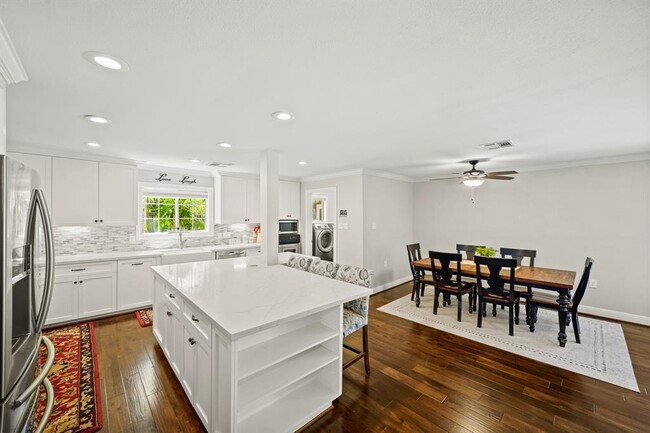 Building Photo - 4943 Cheena Dr