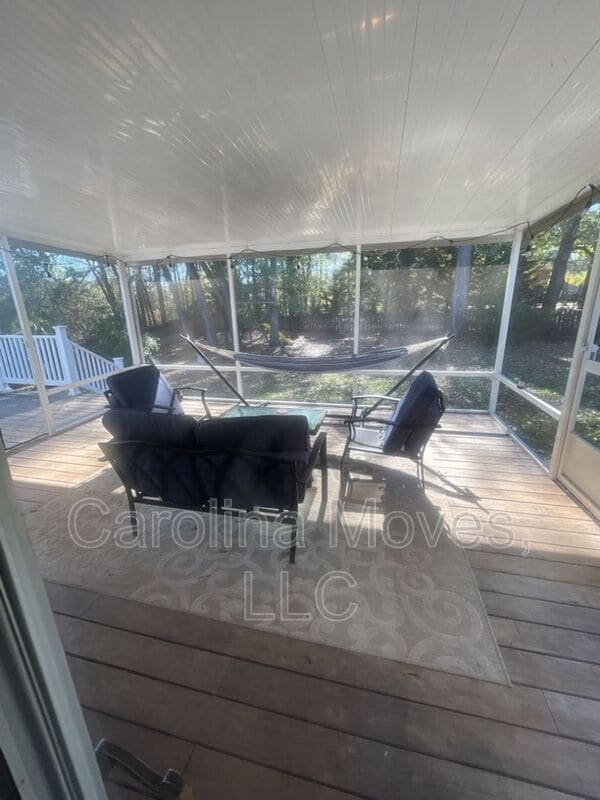 Building Photo - 22 Acklen Dr