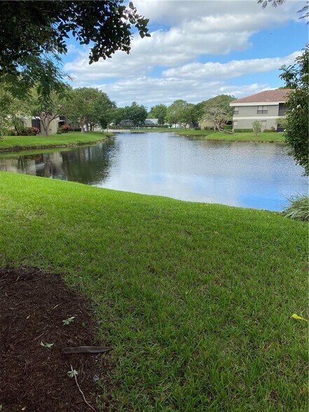 Building Photo - 2448 NW 49th Ter