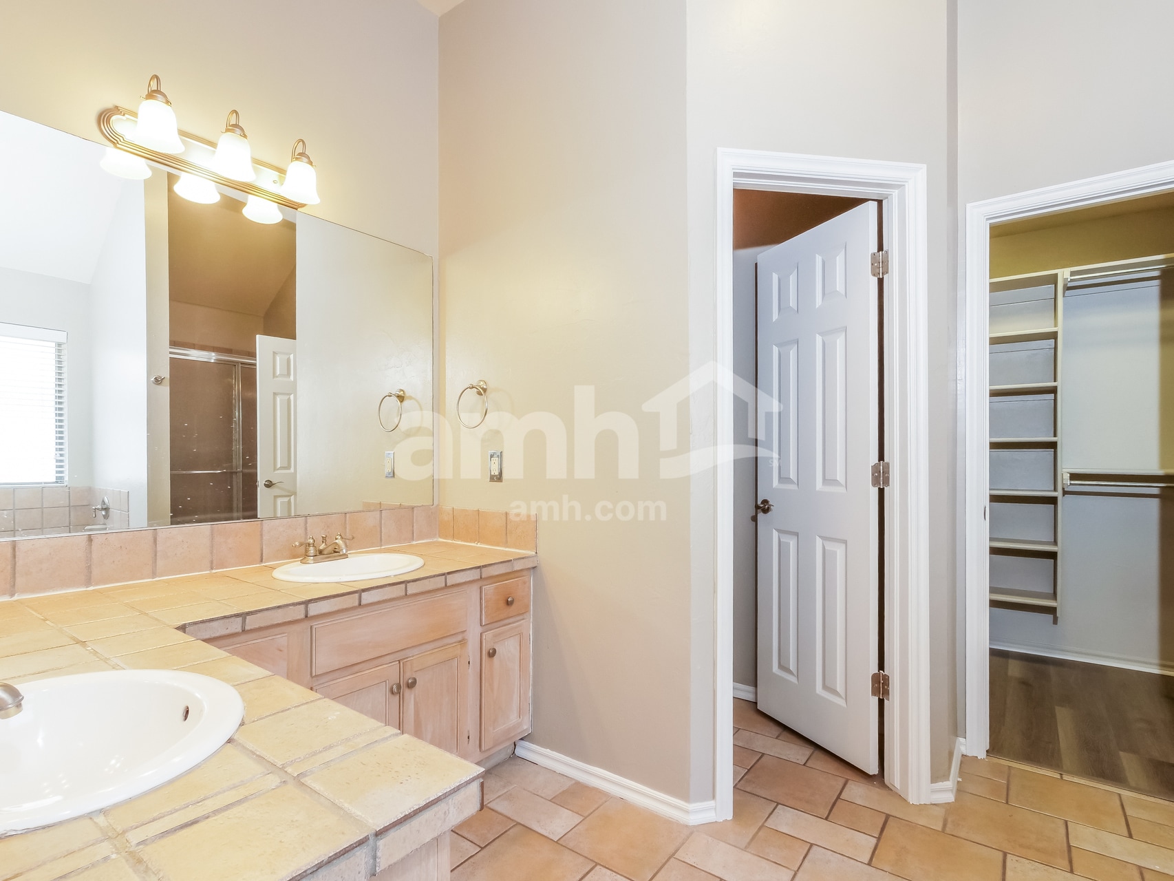 Building Photo - 17533 Zinc Dr