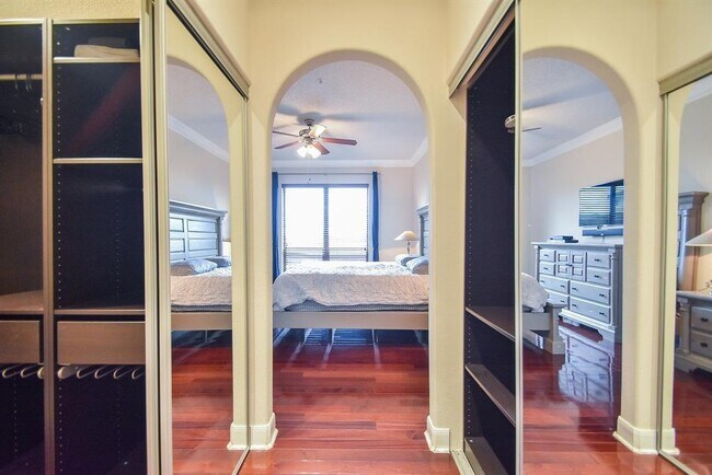 Building Photo - 2299 Lone Star Dr